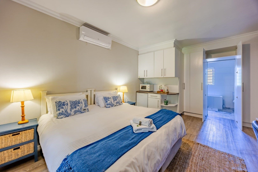 9 Bedroom Property for Sale in Durbanville Western Cape